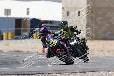 media/Apr-10-2022-SoCal Trackdays (Sun) [[f104b12566]]/Turn 2 (1135am)/